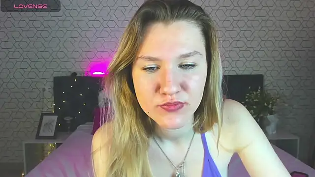 Mariel Brown online show from 12.18.24