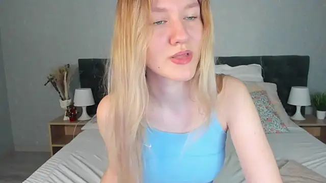 Mariel Brown online show from 01.05.25