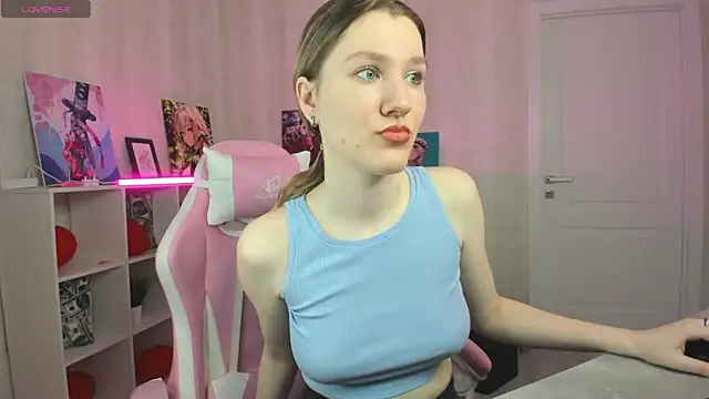 Mariel Brown online show from 03.18.25