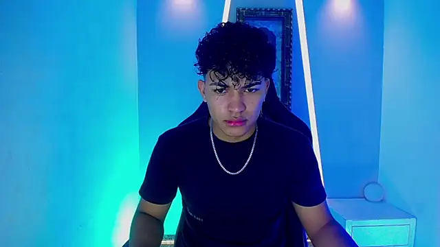 jamescurli  online show from 01.11.25