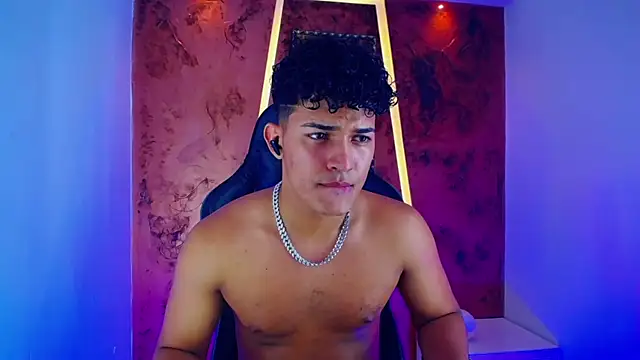 jamescurli  online show from 02.02.25
