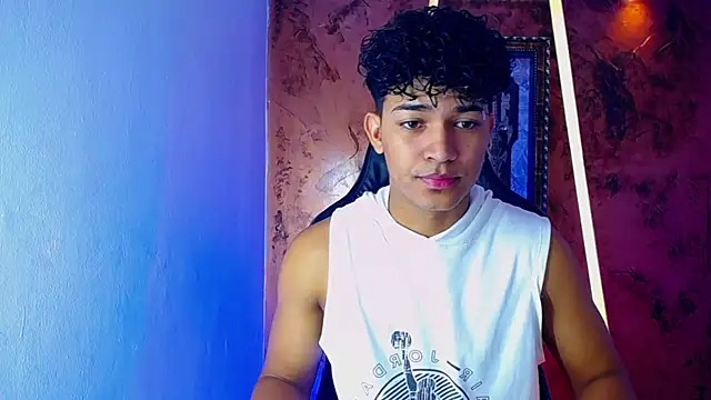 jamescurli  online show from 03.07.25