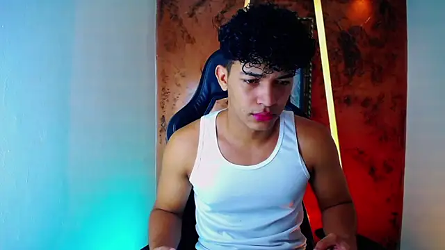 jamescurli  online show from 03.11.25