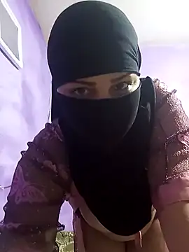 Snapshot of Sirinsx chatting on 03.15.25 Sirinsx online show from 03.15.25