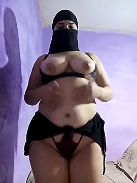 Snapshot of Sirinsx chatting on 10.05.25 Sirinsx online show from 10.05.25