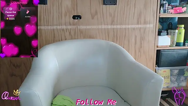 QueenYsuRey online show from 02.26.26