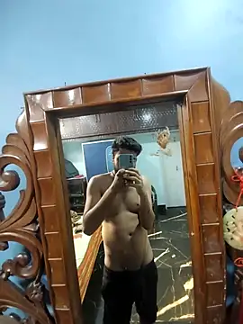 Snapshot of Dexiboy chatting on 03.22.25 Dexiboy online show from 03.22.25