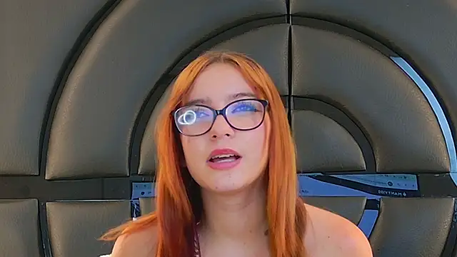 LiliFox18 online show from 03.11.25