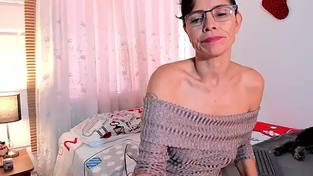 MireyaTorresGu online show from 12.10.24