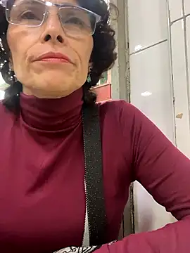 MireyaTorresGu online show from 11.22.25