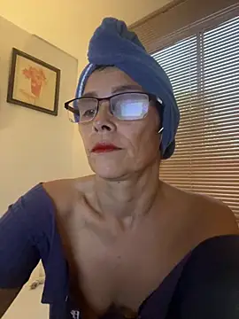 Snapshot of MireyaTorresGu chatting on 02.19.26 MireyaTorresGu online show from 02.19.26