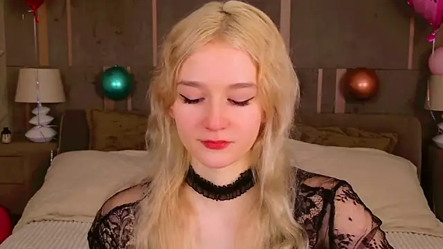 NaomiLoys online show from 02.14.25