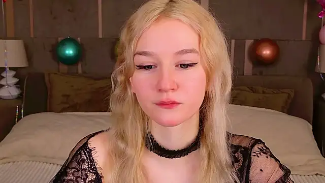 NaomiLoys online show from 02.15.25