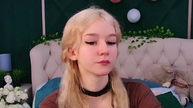 NaomiLoys online show from 02.16.25