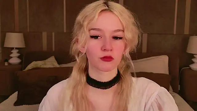 NaomiLoys online show from 03.11.25