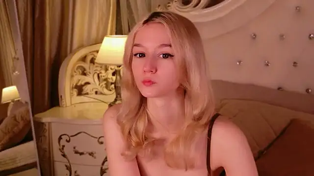 NaomiLoys online show from 02.06.26