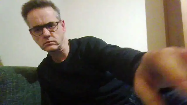 Snapshot of Hectorthyssen1 chatting on 12.12.24 Hectorthyssen1 online show from 12.12.24