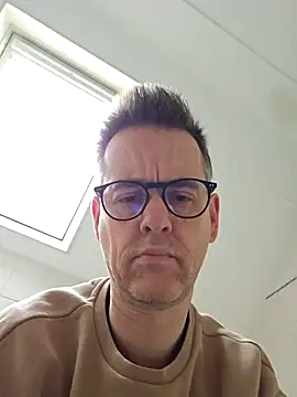 Snapshot of Hectorthyssen1 chatting on 01.19.25 Hectorthyssen1 online show from 01.19.25