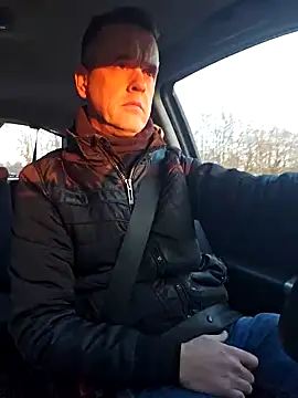 Snapshot of Hectorthyssen1 chatting on 02.04.25 Hectorthyssen1 online show from 02.04.25