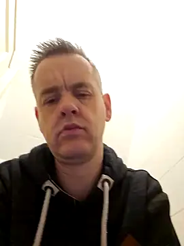 Snapshot of Hectorthyssen1 chatting on 02.08.25 Hectorthyssen1 online show from 02.08.25