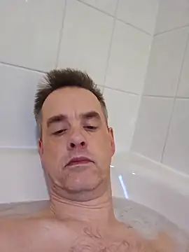 Snapshot of Hectorthyssen1 chatting on 02.24.25 Hectorthyssen1 online show from 02.24.25