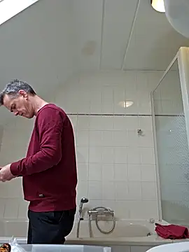 Snapshot of Hectorthyssen1 chatting on 02.28.25 Hectorthyssen1 online show from 02.28.25