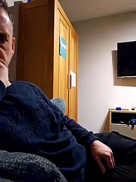 Snapshot of Hectorthyssen1 chatting on 03.01.25 Hectorthyssen1 online show from 03.01.25