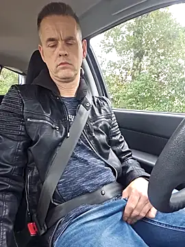 Snapshot of Hectorthyssen1 chatting on 10.08.25 Hectorthyssen1 online show from 10.08.25