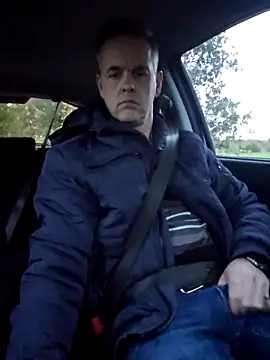 Snapshot of Hectorthyssen1 chatting on 10.31.25 Hectorthyssen1 online show from 10.31.25