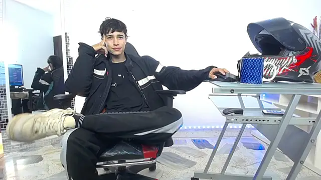 Zacktk7 online show from 12.13.24