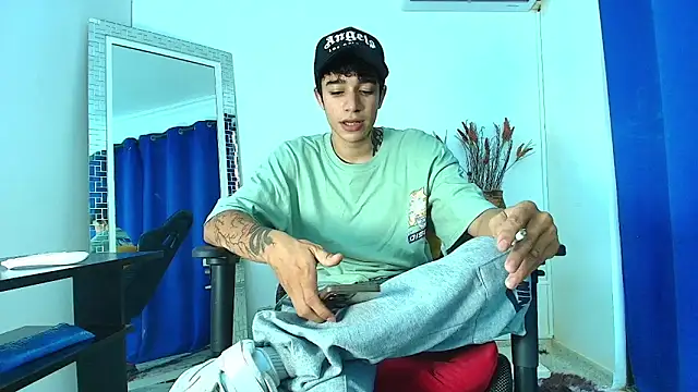 Zacktk7 online show from 02.14.25