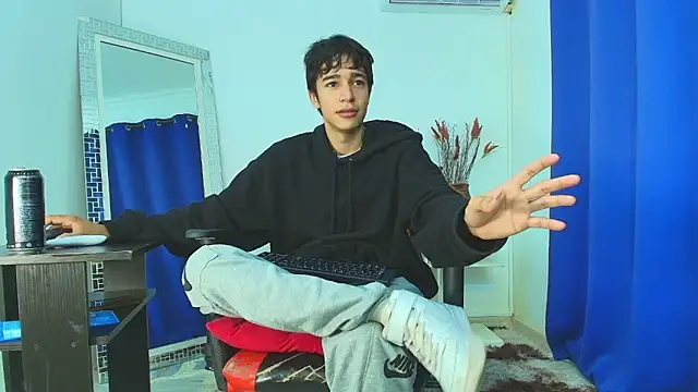 Zacktk7 online show from 02.18.25