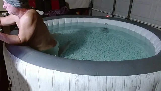 Snapshot of 69vivian chatting on 02.22.25 69vivian online show from 02.22.25