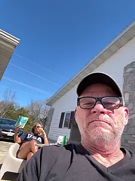 Snapshot of 69vivian chatting on 03.11.25 69vivian online show from 03.11.25