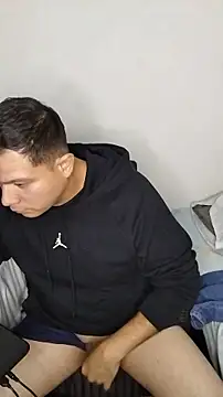 Snapshot of miketripi420 chatting on 02.01.26 miketripi420 online show from 02.01.26