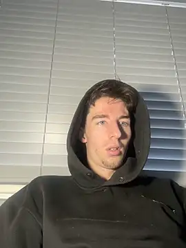 MikesWood21 online show from 02.12.25