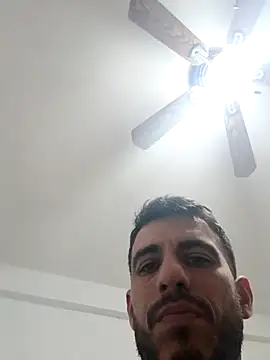 Snapshot of jhonyhot9292 chatting on 12.02.25 jhonyhot9292 online show from 12.02.25