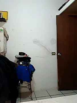 Snapshot of jhonyhot9292 chatting on 02.23.26 jhonyhot9292 online show from 02.23.26