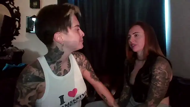 Snapshot of Alexandersonxo chatting on 11.17.25 Alexandersonxo online show from 11.17.25