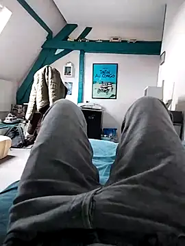 Snapshot of JulesG18 chatting on 02.28.26 JulesG18 online show from 02.28.26