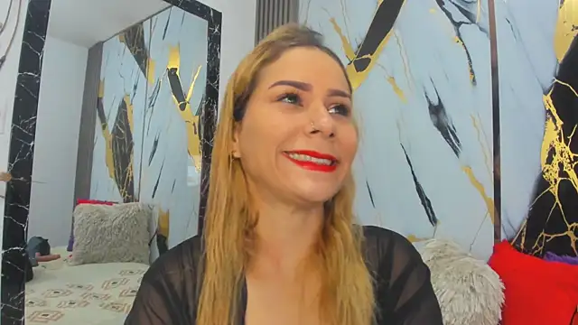 Snapshot of sophiee_evanss_ chatting on 12.09.24 sophiee evanss online show from 12.09.24