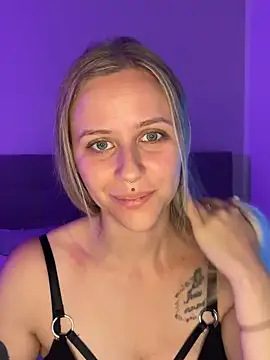 lunawolf21 online show from 10.07.25