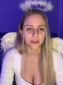 lunawolf21 online show from 12.03.25