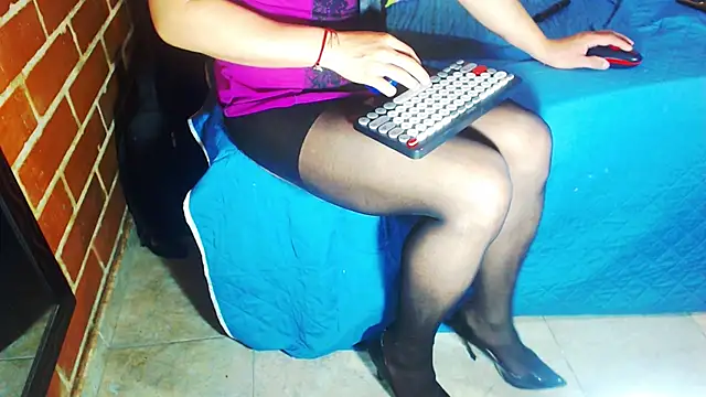 Snapshot of alexandrasexy32 chatting on 07.31.26 alexandrasexy32 online show from 07.31.26