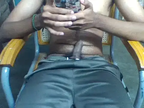 Snapshot of Suriyaa chatting on 12.26.24 Suriyaa online show from 12.26.24