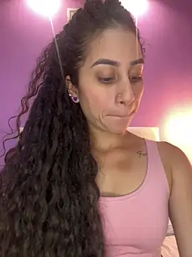 bella ponce1 online show from 01.28.25