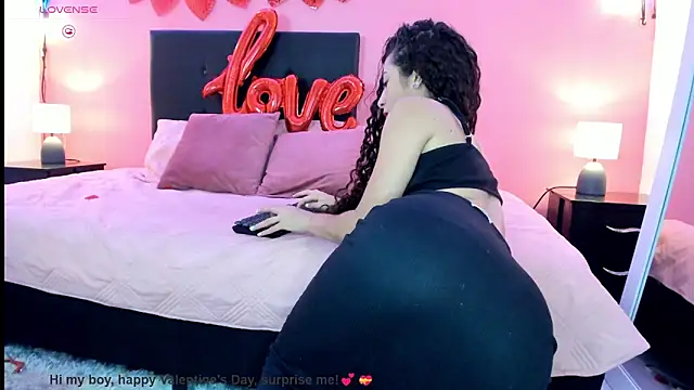 bella ponce1 online show from 02.19.25
