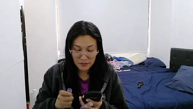 Snapshot of luxandracon23 chatting on 10.02.25 luxandracon23 online show from 10.02.25