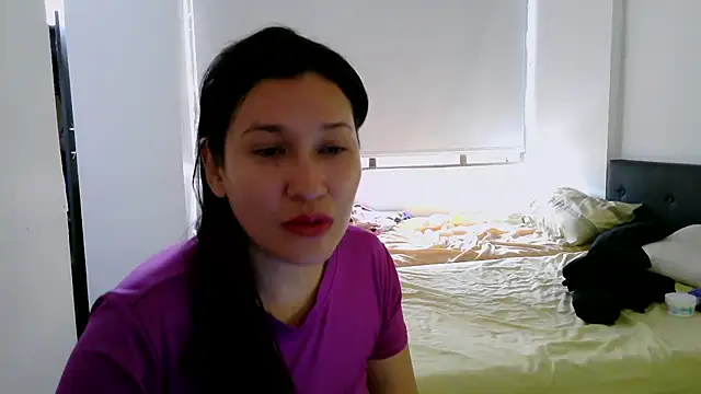 Snapshot of luxandracon23 chatting on 10.13.25 luxandracon23 online show from 10.13.25