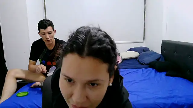 Snapshot of luxandracon23 chatting on 10.19.25 luxandracon23 online show from 10.19.25